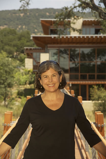 Winemaker, Dawnine Dyer